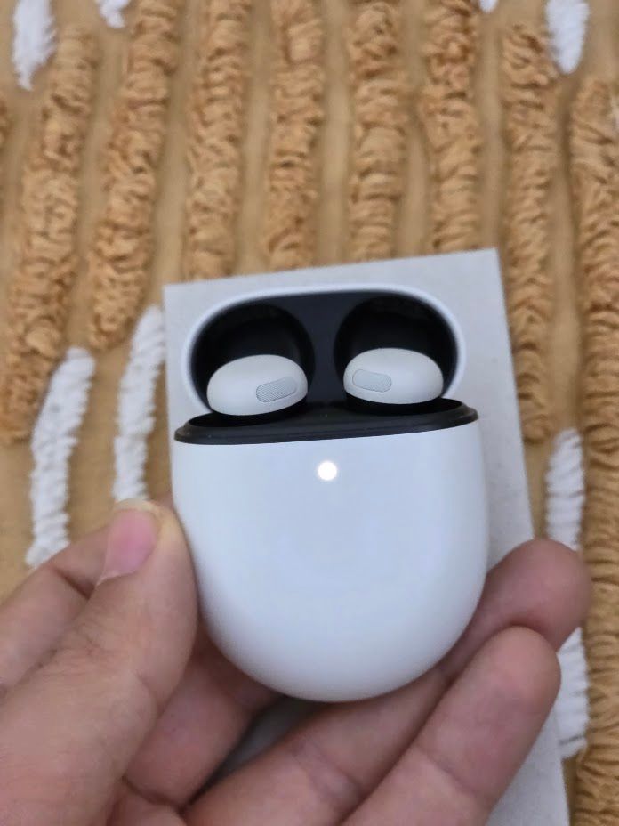 Google Pixel Earbuds 2 Pro - Image 1